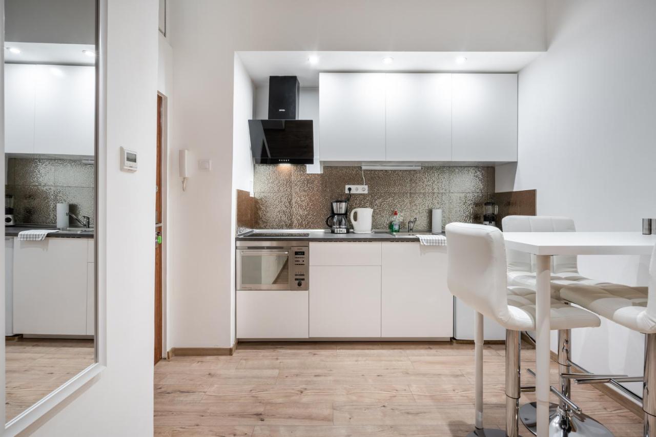Bpr Lore Au Danube Apartman